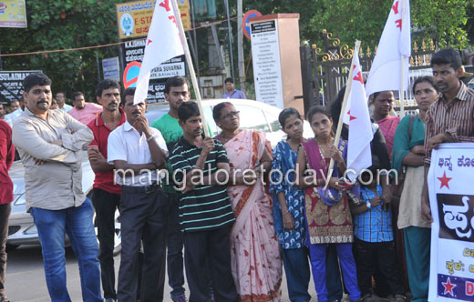  CFI protests, locks minority office regarding scholarships 1